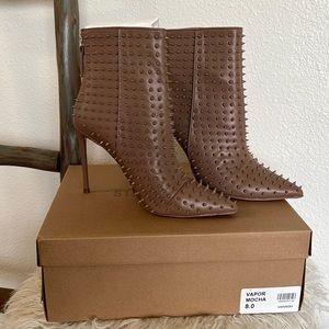 Steve Madden Vapor Mocha Boots